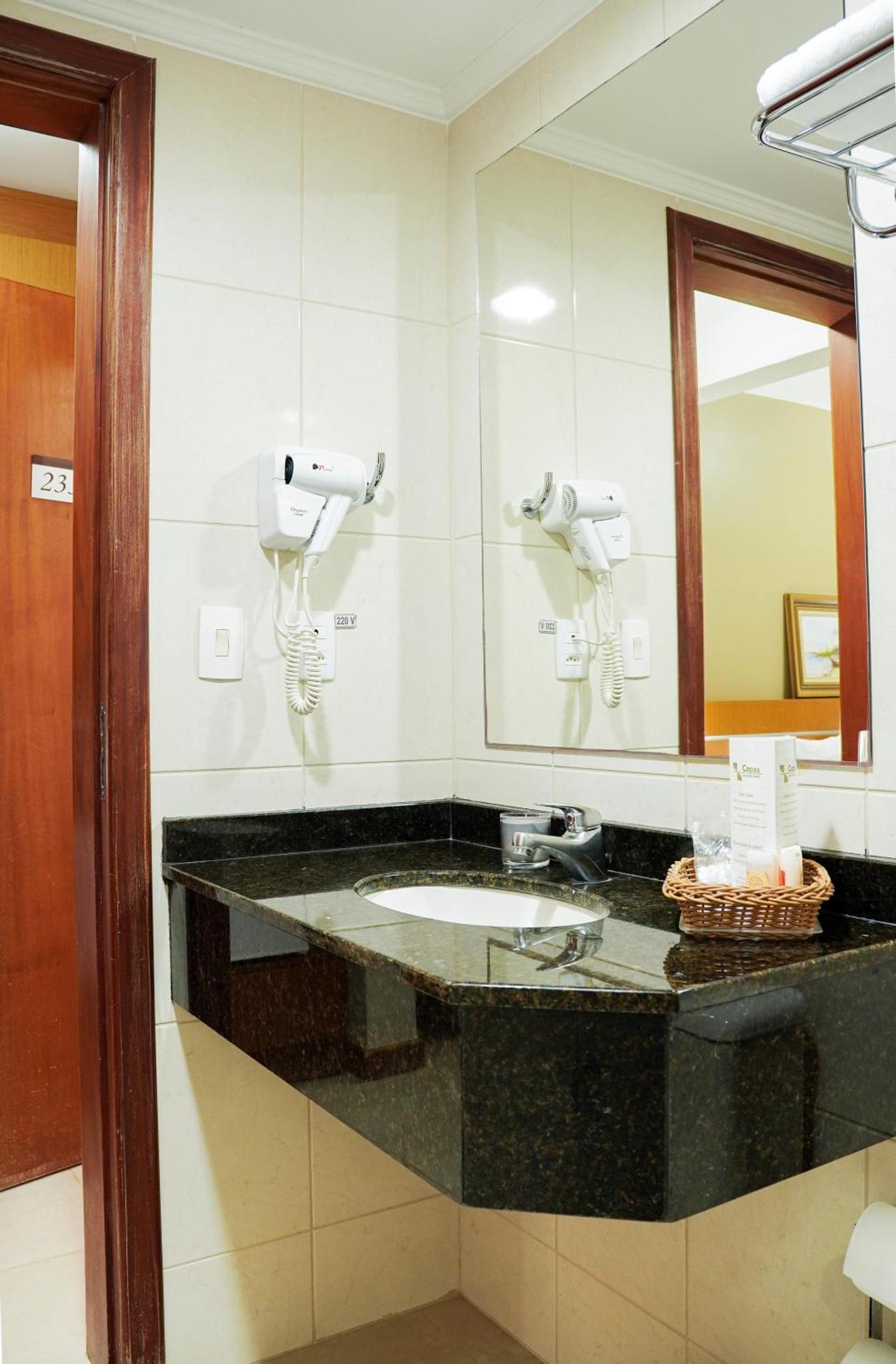 Copas Executive Hotel Cascavel  Eksteriør bilde